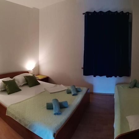 Apartments Sretna Gradac  Exterior photo